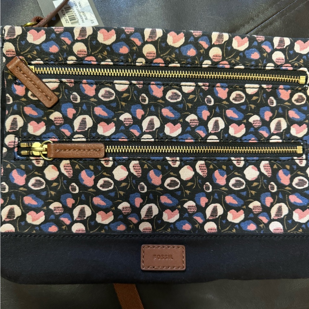 Fossil purse new with tags